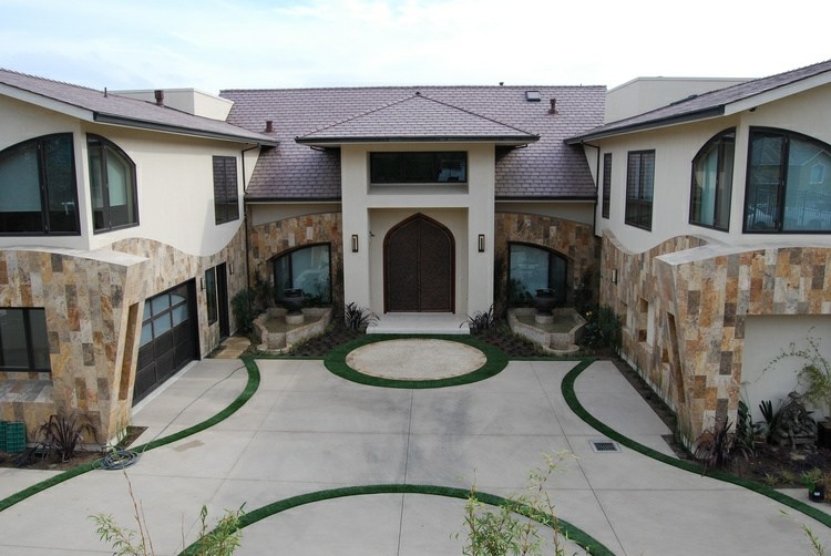 Moderne-Gartengestaltung-Steinen-Fassade-Terrasse-modern