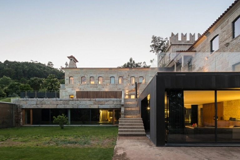 Modern Landhausstil Haus Fassade Anbau minimalistisch
