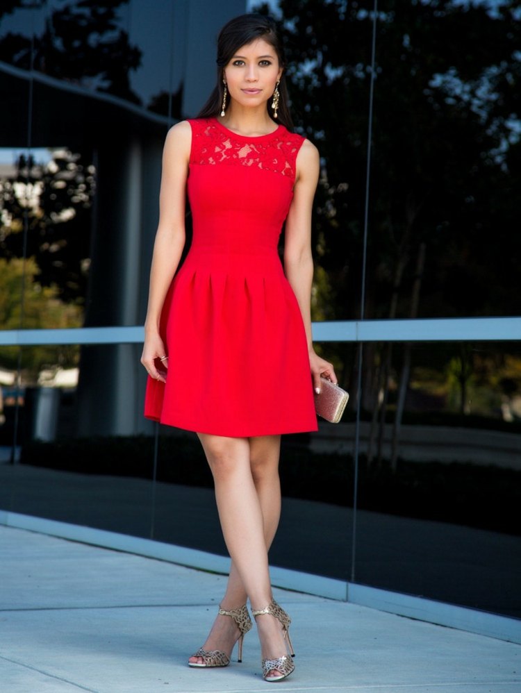Modetrends 2015 rotes Kleid Abendmode Damen Schuhe hoch