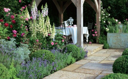 Pflegeleichter Garten immergrüne Pflanzen Stauden Garten