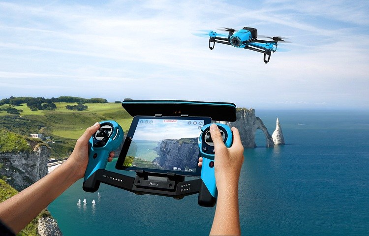  Quadrocopter Kamera Steuerung Parrot Bebot einfach Skykontrolle