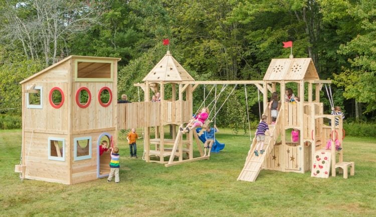 Spielhaus-Gartne-Holz-selber-bauen-Ideen-Rutsche