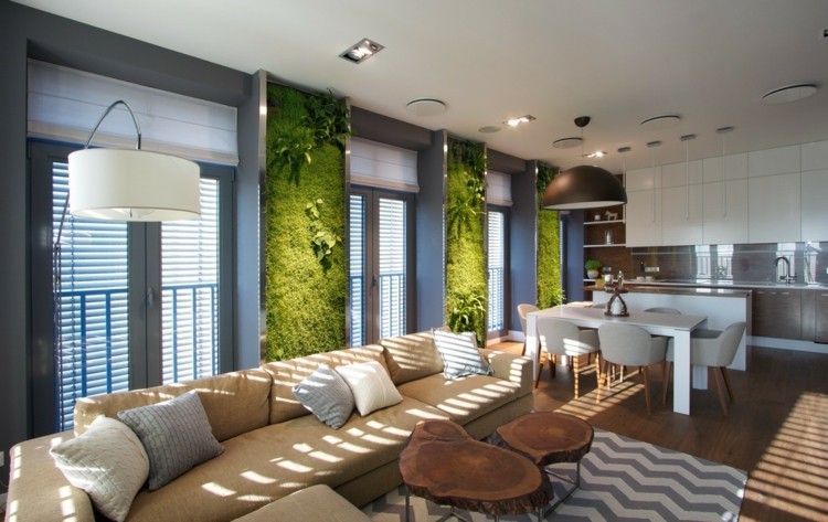 Wohnzimmer Ideen 2015 bepflanzte Wand Sandfarbe Streifen Teppich