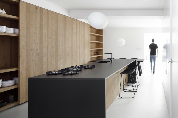 apartment design schrank schiebetür küche kochinsel schwarz 