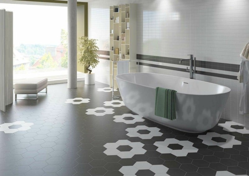 badezimmer ideen modern fussboden design schwarz weiss hexagramm blumen