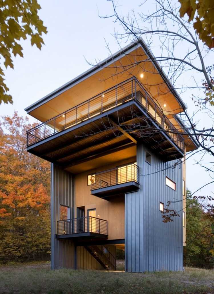 balkongeländer metall -einfamilienhaus-hoch-modern