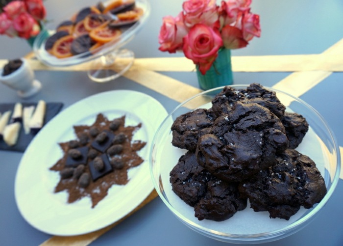dessert tisch zum valentinstag cookies kekese muffins idee