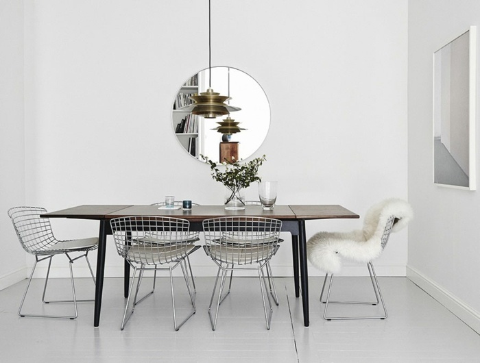 esszimmer tisch stühle hängeleuchte spiegel skandinavisches design