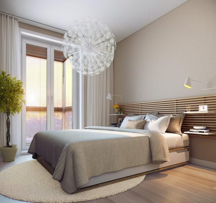 kleine-schlafzimmer-modern-creme-wandfarbe-holzlatten-bett-kopfteil