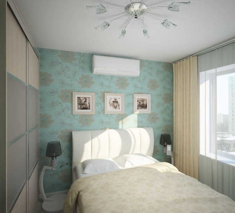 kleine-schlafzimmer-modern-tapete-aqua-blumen-weisses-bett-polsterkopfteil