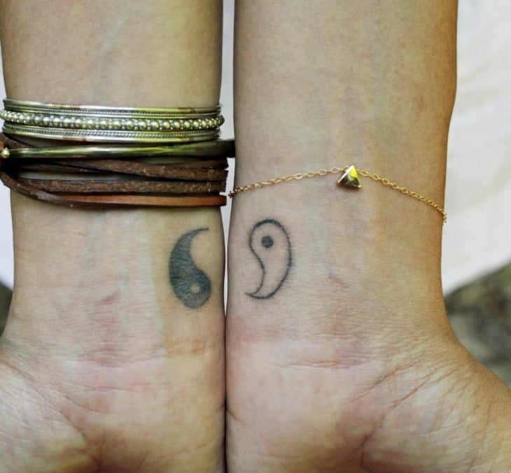 kleine Tattoos motive-handgelenk-yin-yang-symbol