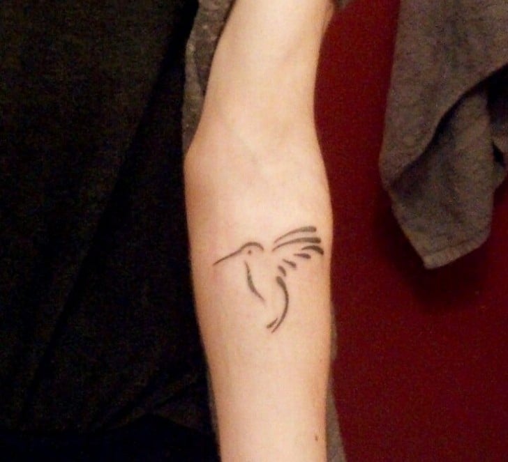 kleine-tattoos-unterarm-frau-colibri-voegel