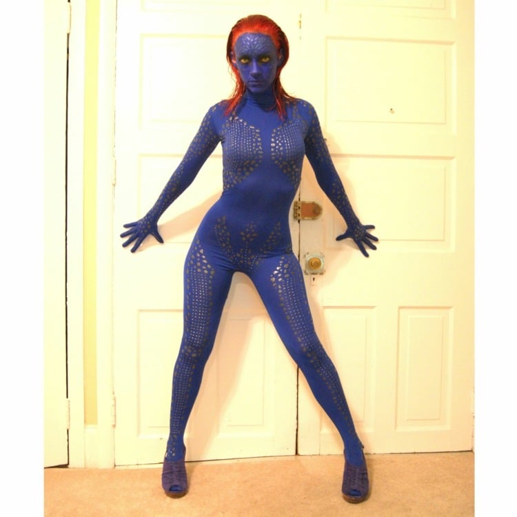 kostüm ideen zum fasching avatar blau anzug rote haare