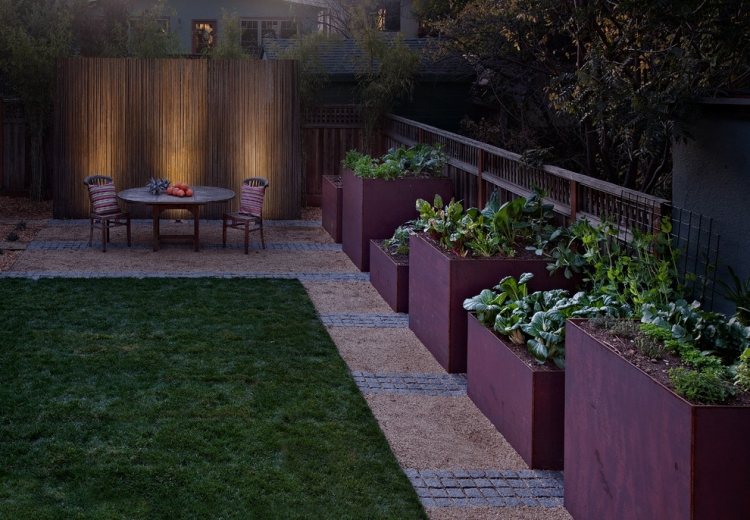 Moderne Gartengestaltung 2015 trends-essbarer-garten-hochbeete-dekorativ