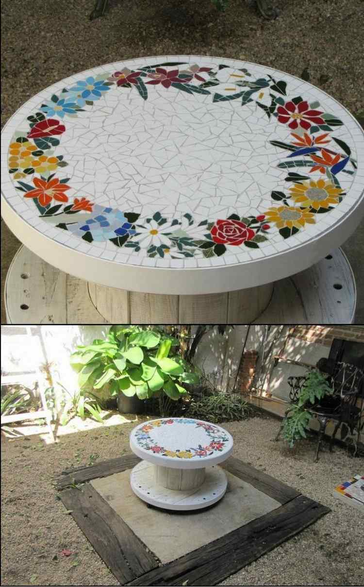 Mosaik im Garten kabeltrommel-gartentisch-weiss-blumen-motiv