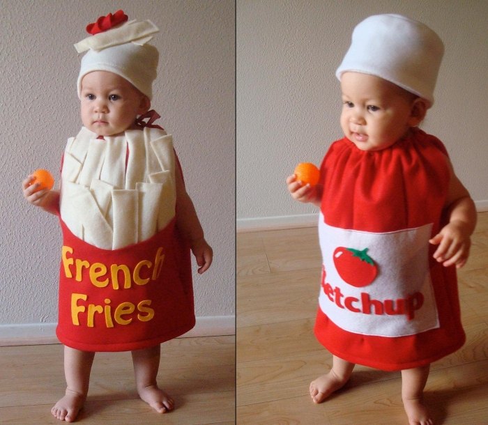 originelle-fasching-kostüme-für-babys-zwillinge-Pommes-mit-Ketchup