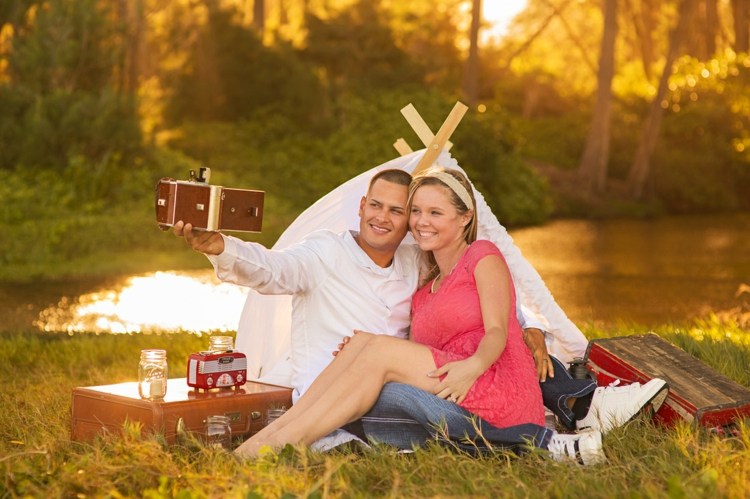 romantisches-Picknick-zu-zweit-Zelt-Koffer-Ideen