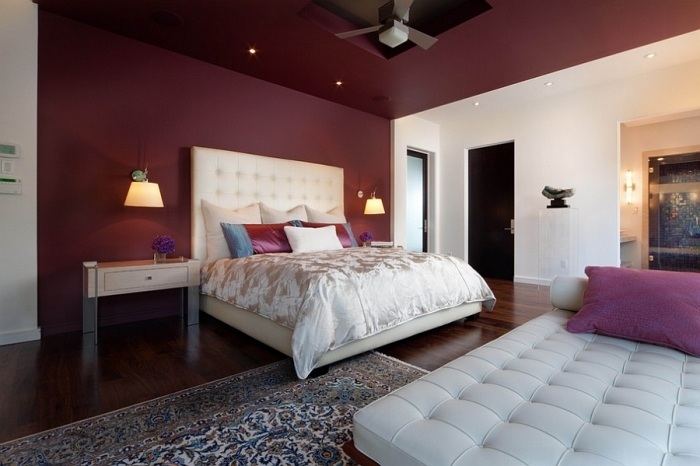schlafzimmer-in-burgunderrot-pflaumenfarbe-ideen-romantische-atmosphäre