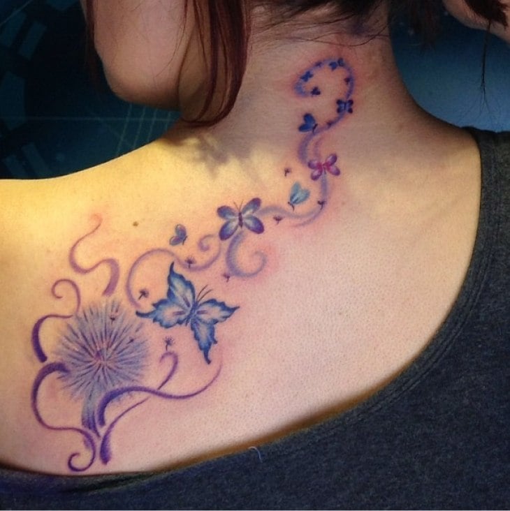 schmetterling tattoo pusteblume-ruecken-blau-lila