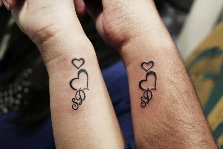 Partner tattoo handgelenk herz