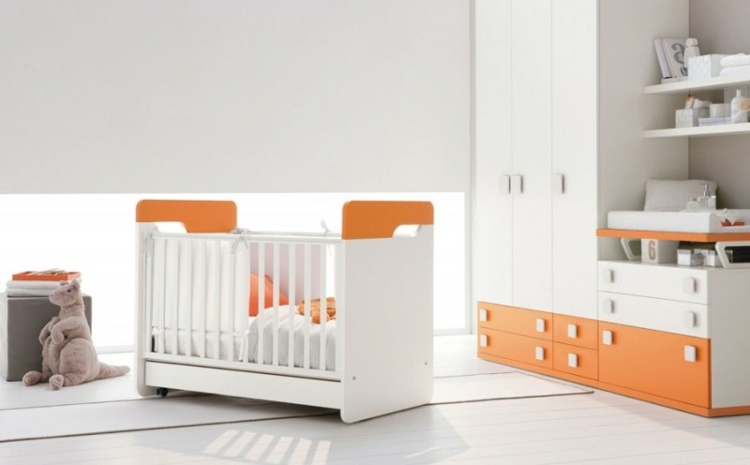 Babybett-Nestchen-orange-Farbe-Holz