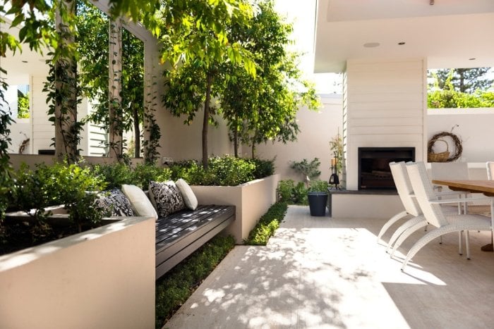 DIY-Sichtschutz-für-Terrasse-Pflanzen-Kletterpflanzen-pergola-aus-holz