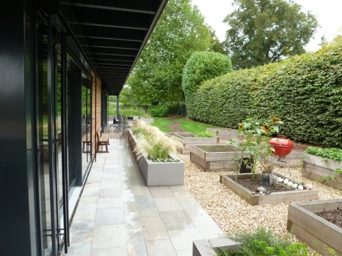 DIY-Sichtschutz-für-Terrasse-schnellwachsende-heckenpflanzen-blickdicht