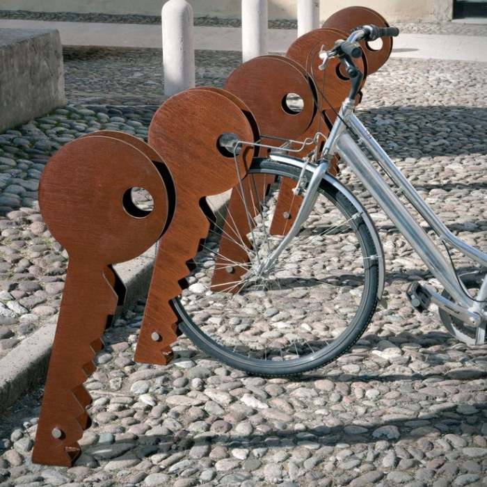 Einzel-Fahrradparker-Fahrradständer-Design-aus-verzinktem-Stahl-Schlüssel-Bodenmontage