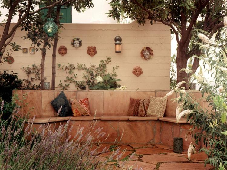 Garten-Terrasse-spanischer-Stil-freiliegend
