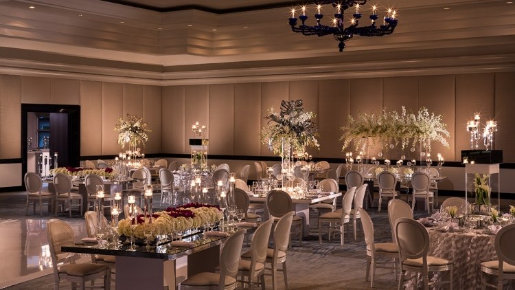 Hochzeit-Tischdeko-Windlichter-Blumen-Bilder-Ideen