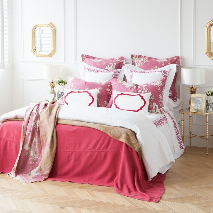 Schlafzimmer-Tagesdecken-Zara-Home-vorgewaschen-himbeerrot