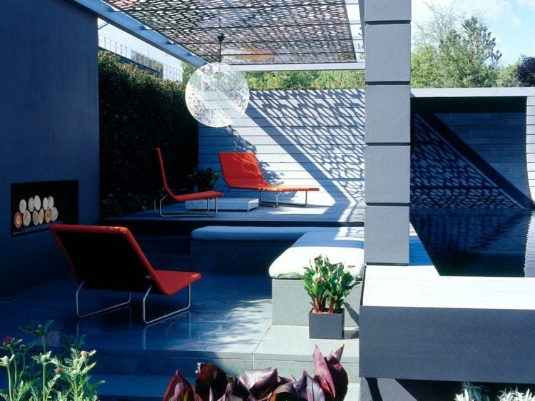 Sichtschutz-Holz-Terrasse-Gestaltung-Ideen-modern