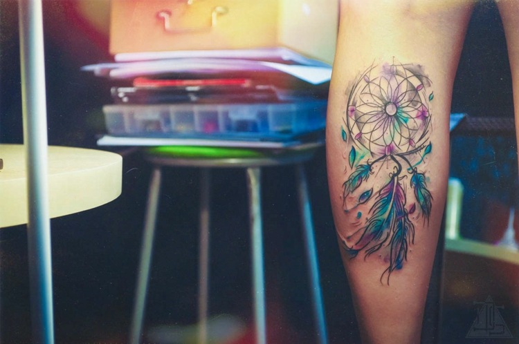 Tattoo-Bilder-Ideen-Unterschenkel-Frauen-Motive