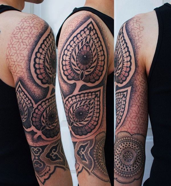Tattoo-Ideen-Maori-Baumblätter-Oberarm