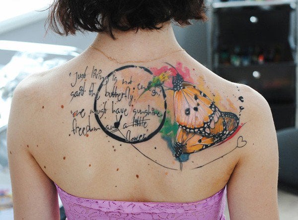 Schulter frauen tattoo Frauen Schulter