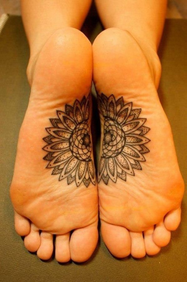 Tattoo-Ideen-Sonnenblume-Fuss-unten-tätowieren