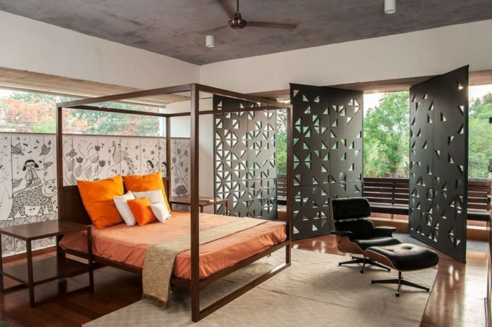design idee schlafzimmer villa panele bett sessel hocker