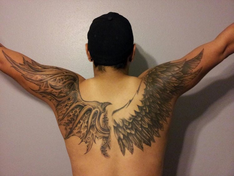 Rücken engelsflügel tattoo Das beliebte