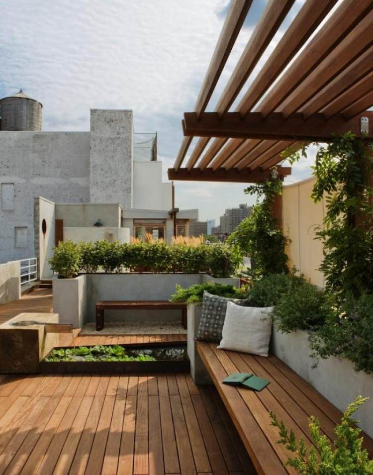 garten-terrassengestaltung--dachterrasse-sonnenschutz-ueberdachung-holz-sitzbank