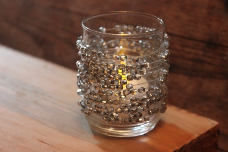 glas-teelichthalter-perlen-silberglanz-faden