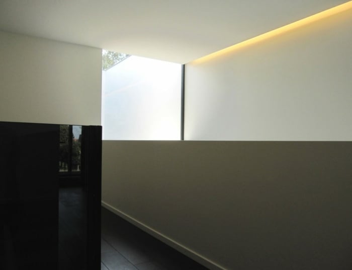 haus design in belgien flur minimalistisch beleuchtung indirekt