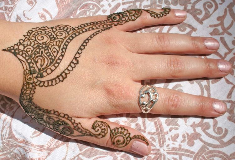 henna tattoo tipps gestaltung hand ring