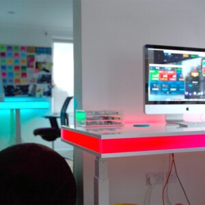 led schreibtisch tableair pink licht modern möbel büro