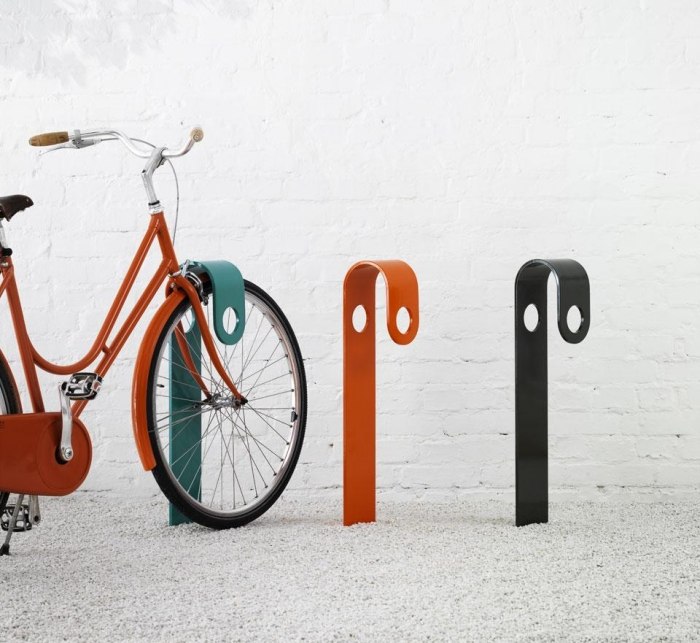 moderne-Fahrradständer-Design-Hook-Trio-Front-Schloss-Bodenmontage