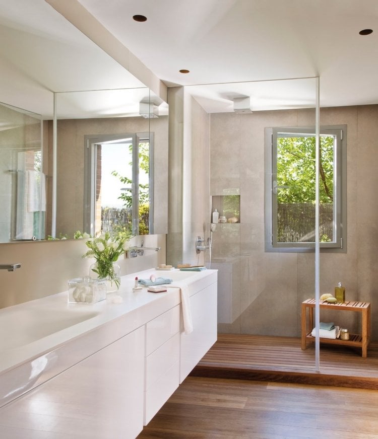 moderne-badgestaltung-begehbare-dusche-glas-abtrennung-weisser-waschtischunterschrank