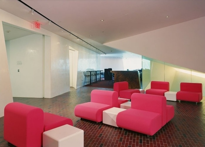 moderne-couchgarnitur-knoll-Suzanne-Lounge-Sitzer-kräftige-Farben-Pink