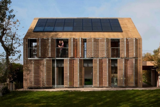 passivhaus sommer fensterläden klimaanlage solaranlage haus design
