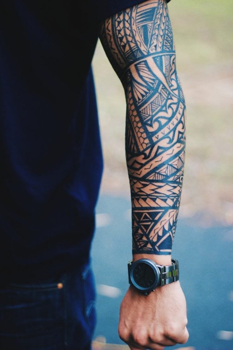 polynesische maori tattoos armsleeve-herren-tribal-muster