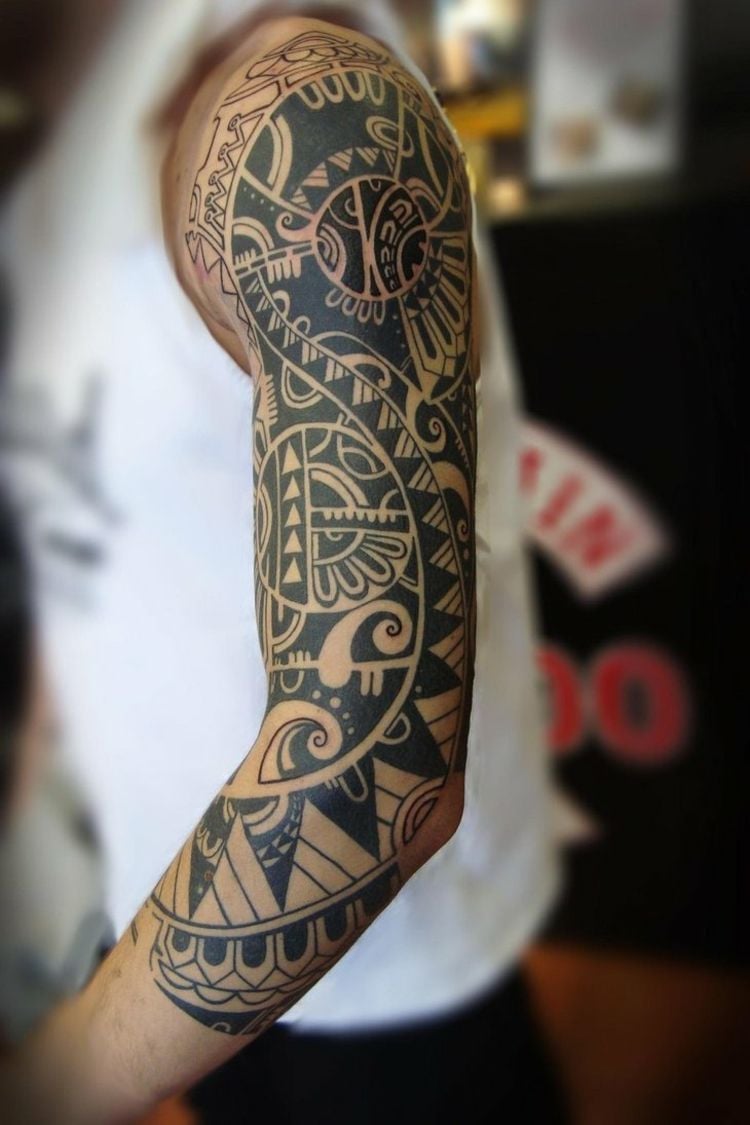 polynesische maori tattoos sleeve-herren-oberarm-unterarm-schulter