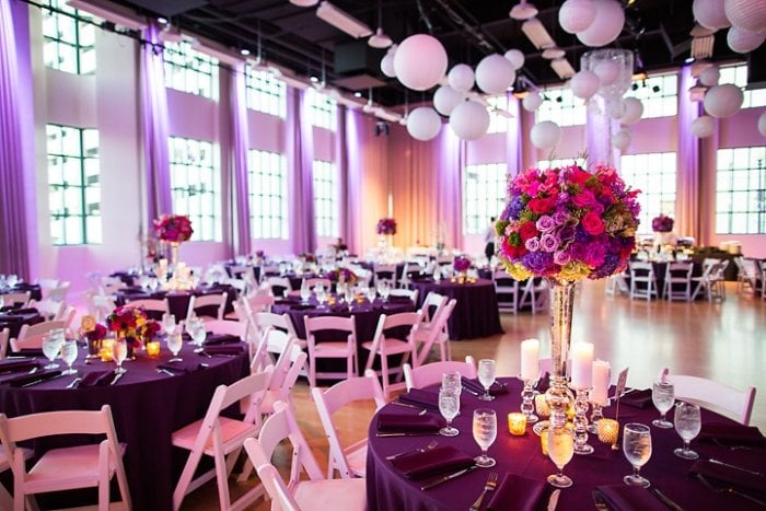 romantik-Hochzeitsdeko-in-Fuchsia-purpur-Violett-dunkel-Tischdecken